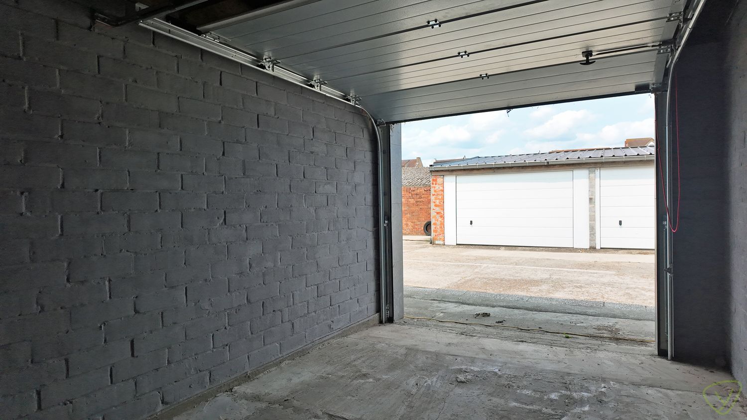 Garage te huur in het centrum van Eeklo! foto 4
