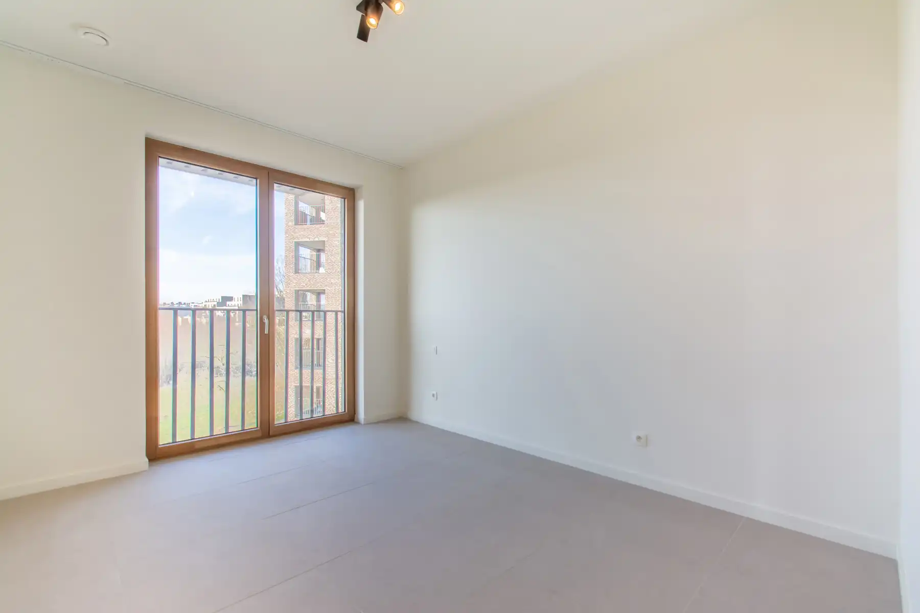 Rustig en comfortabel 1slpk appt. met mooi terras  foto 9