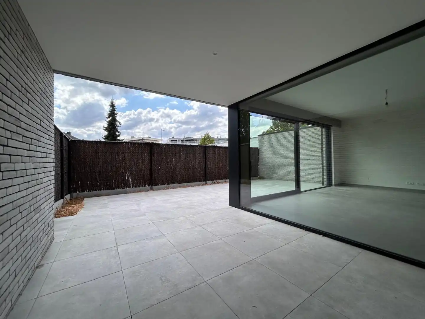  😊Te koop (6%!) centrum Waregem: Luxe nieuwbouwappartement met 3 slaapkamers op het gelijkvloers, met zuidgericht zonneterras! foto 6