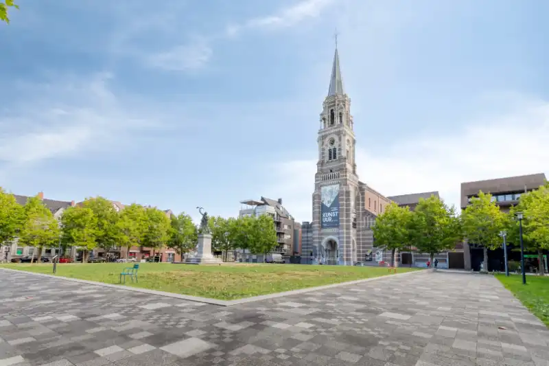 Roeselare- lichtrijk 2-slaapkamerappartement op toplocatie. foto 15