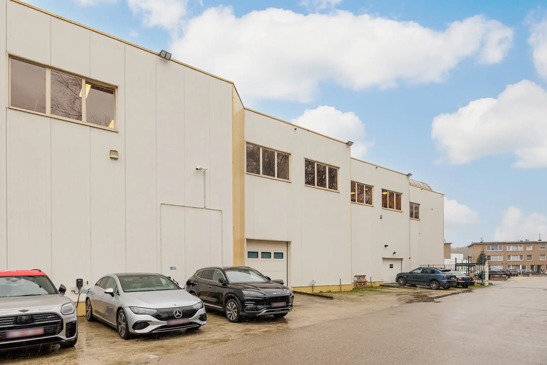 Magazijn en kantoorruimte te huur in Wommelgem foto 12