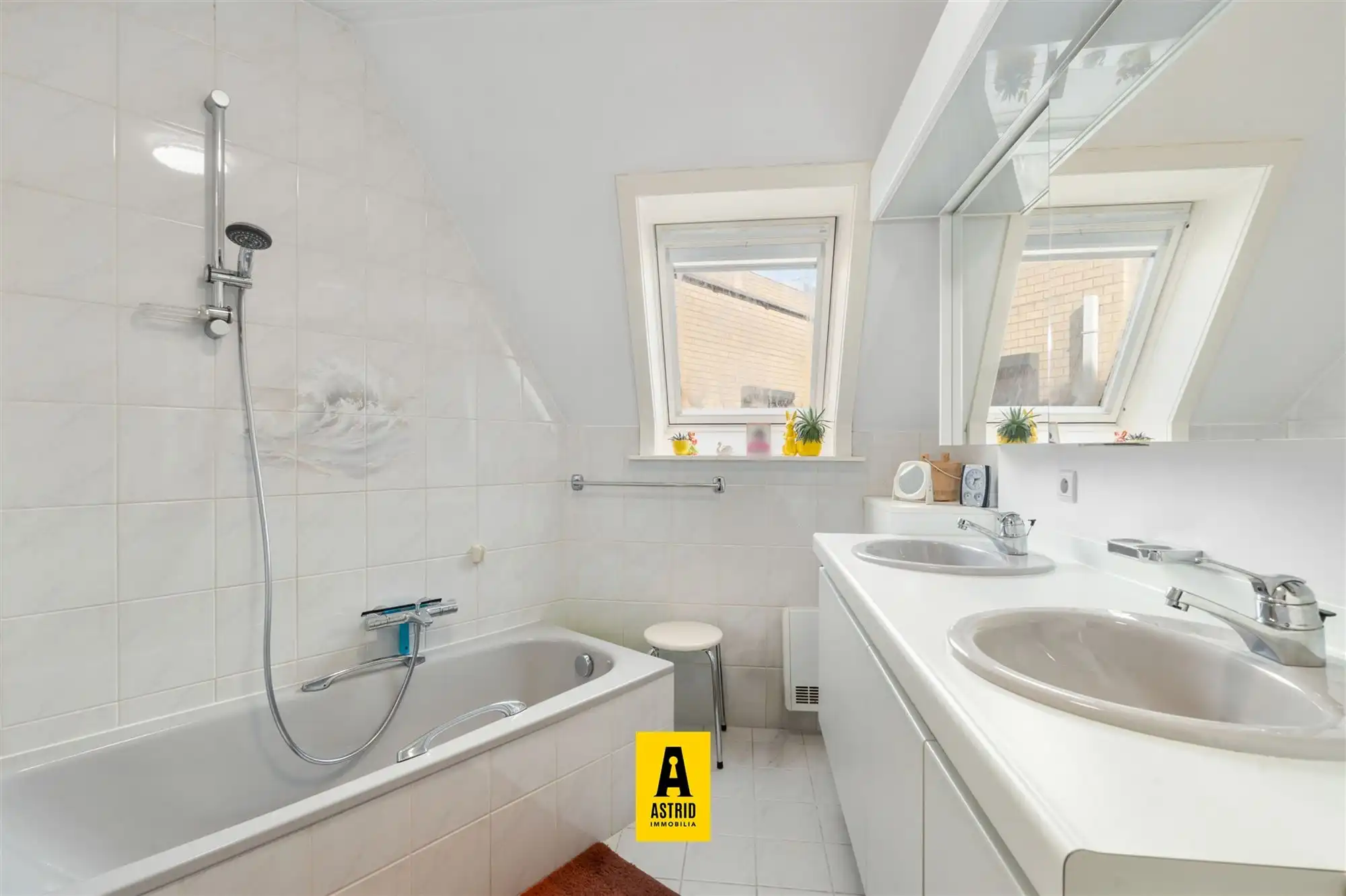 Groot zonnig appartement met vrij zicht vlakbij zee! foto 17