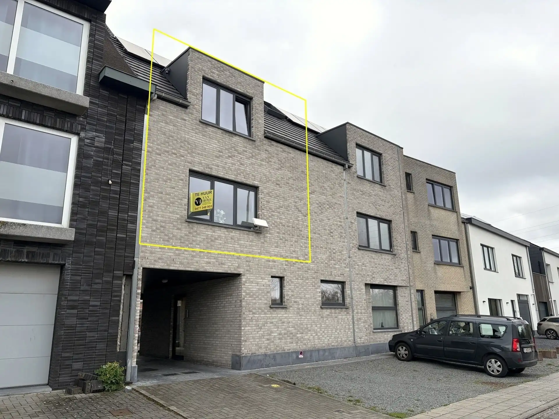 Zeer ruim duplex-appartement met 2 slaapkamers nabij verschillende invalswegen en centrum Dendermonde foto {{pictureIndex}}