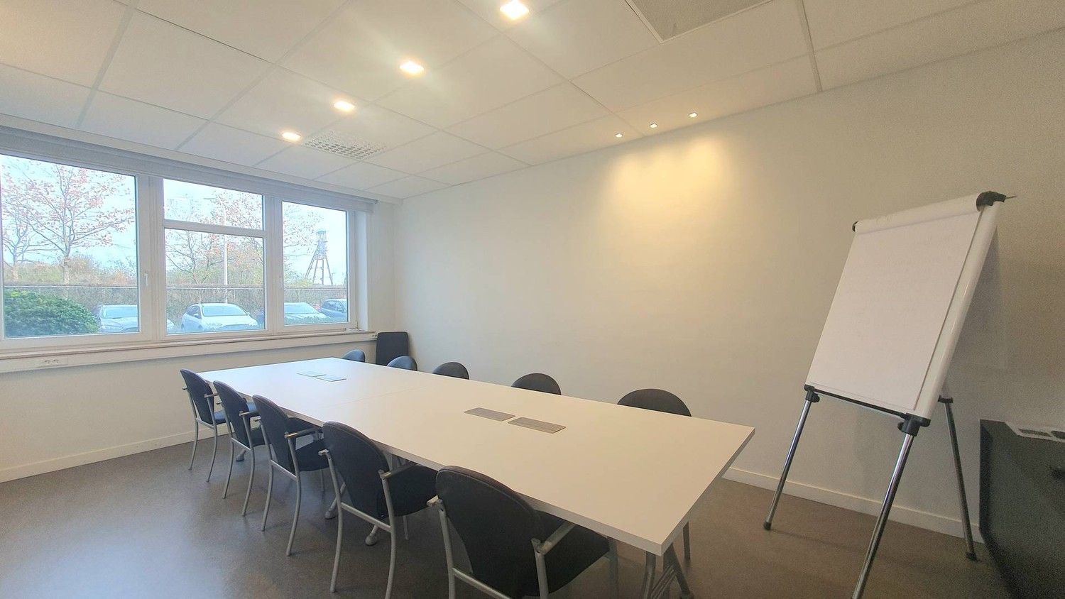 500m² kantoren met 350m² magazijn foto 8