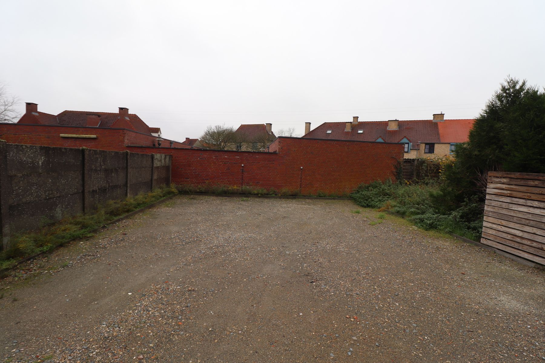 Gerenoveerd duplex-appartement met 3 slaapkamers, terras en autostaanplaats met fietsenberging. foto 15