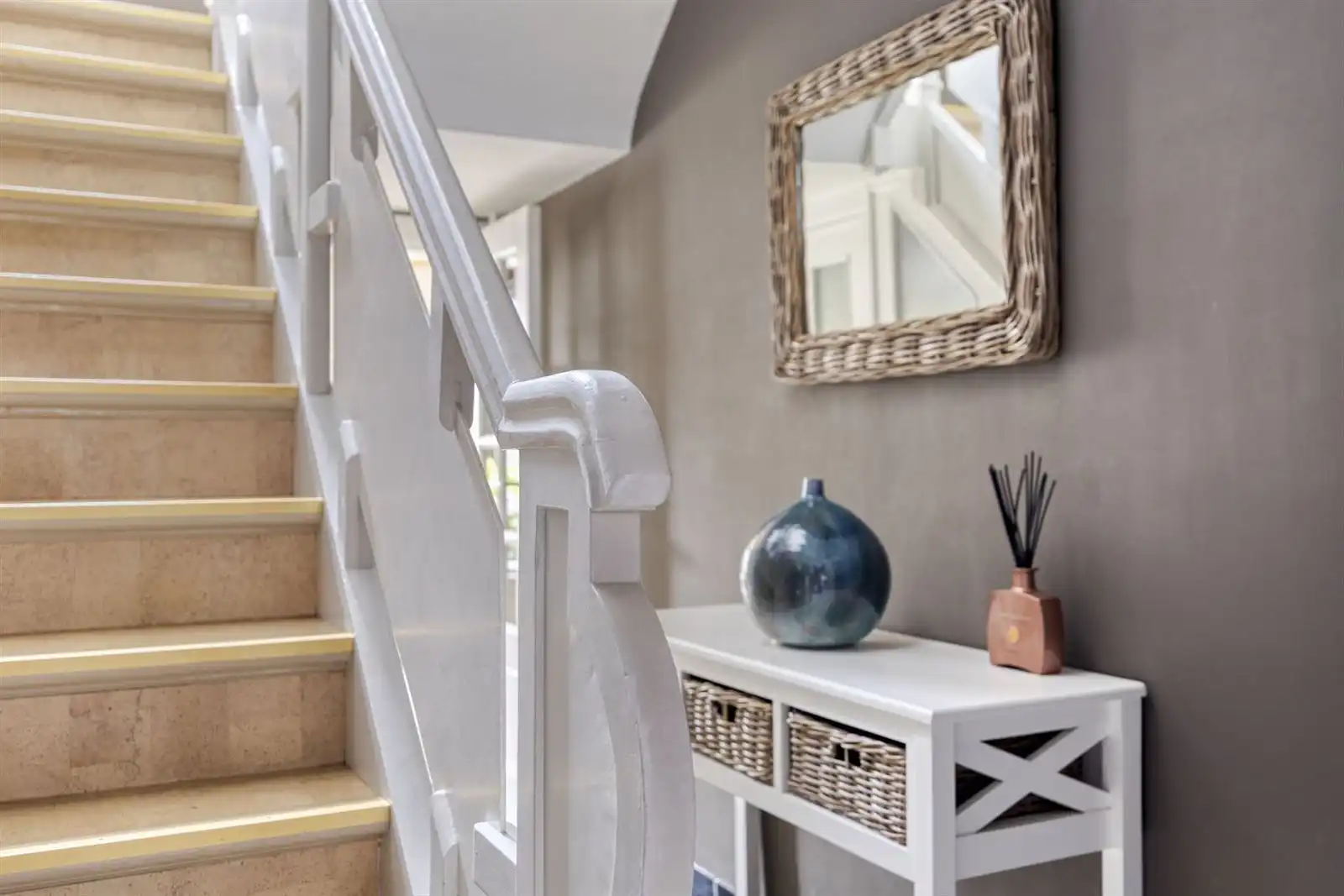 Woning met ruime loods te koop foto 3