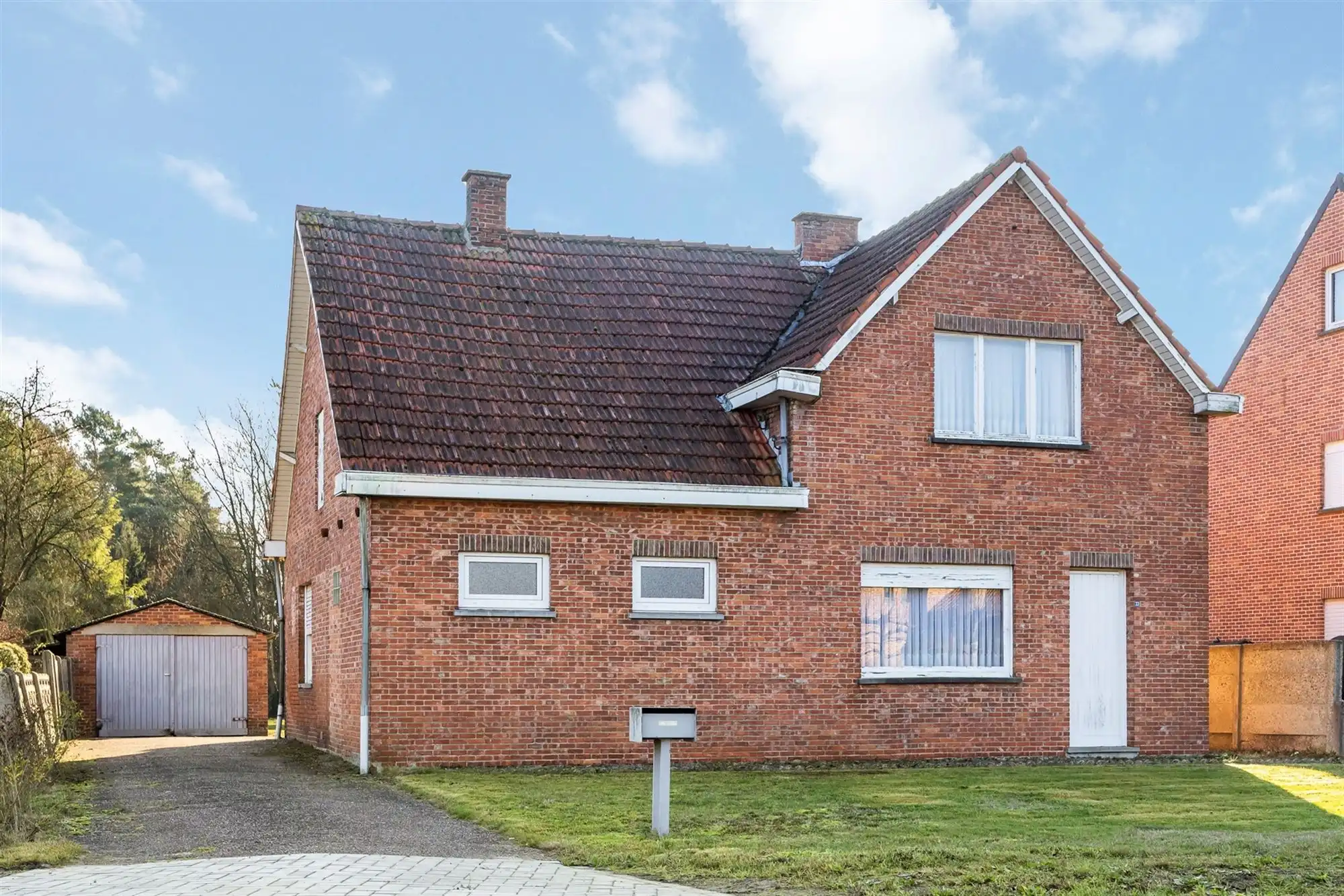 WONING TEGEN NATUURGEBIED OP ZUIDGERICHT PERCEEL foto 2