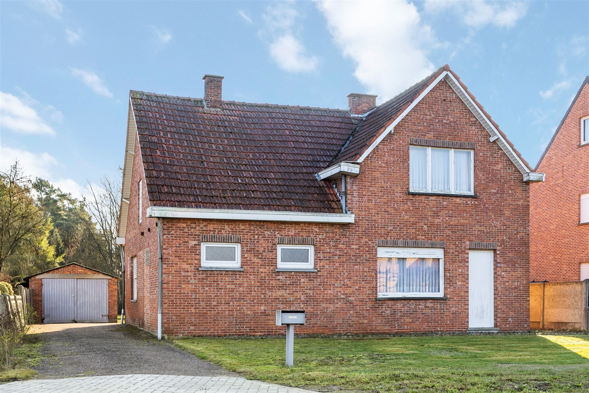 WONING TEGEN NATUURGEBIED OP ZUIDGERICHT PERCEEL foto 2