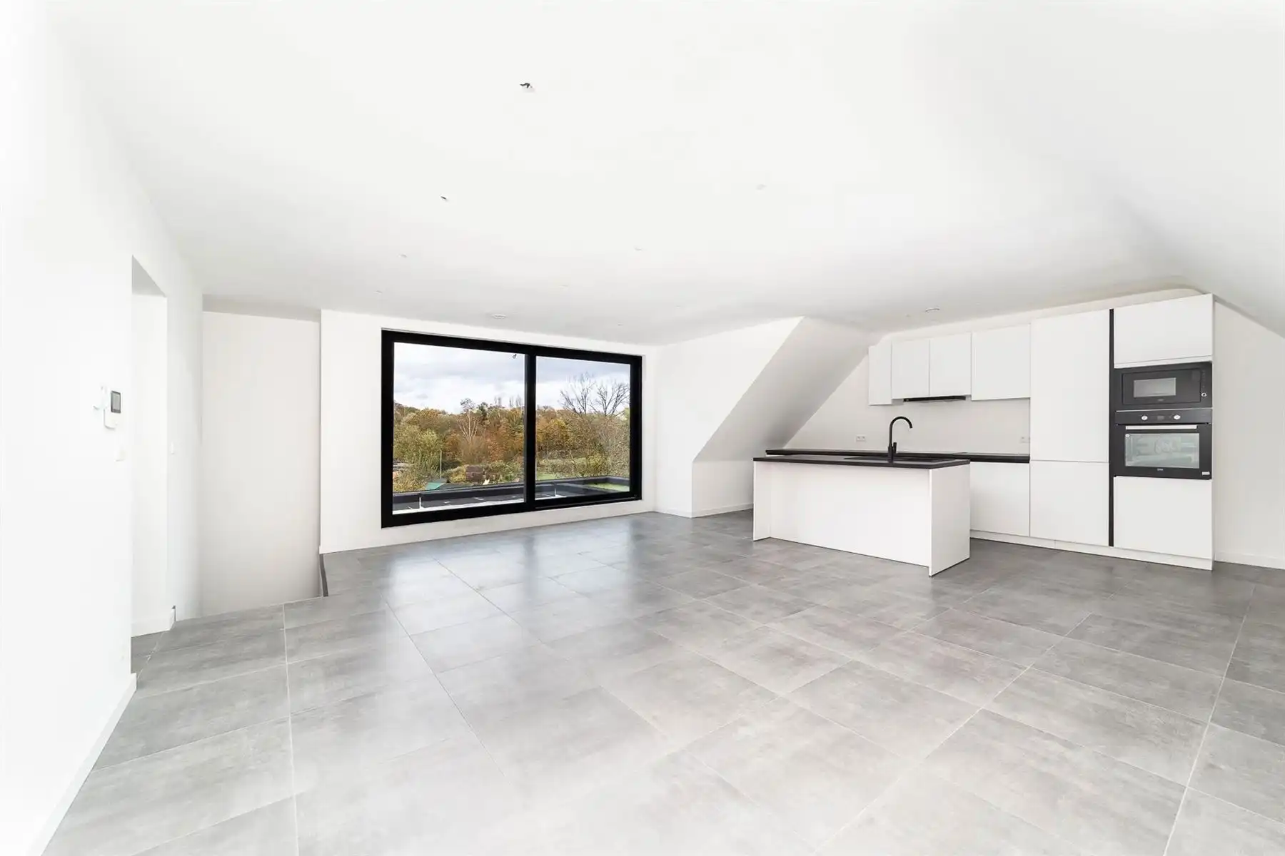 Allerlaatste unit in kleinschalig nieuwbouwproject foto 2