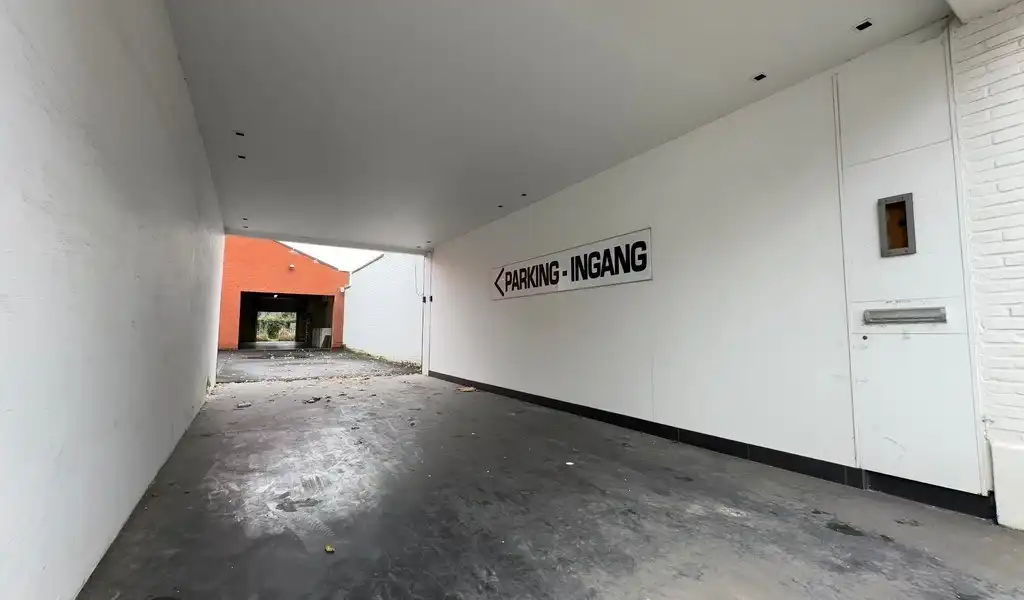 Handelspand met ruime garage te koop in Merelbeke-Melle foto 22