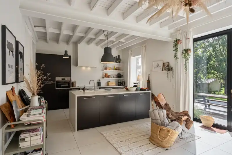 Unieke, energiezuinige herenwoning met karakter op 36are foto 15