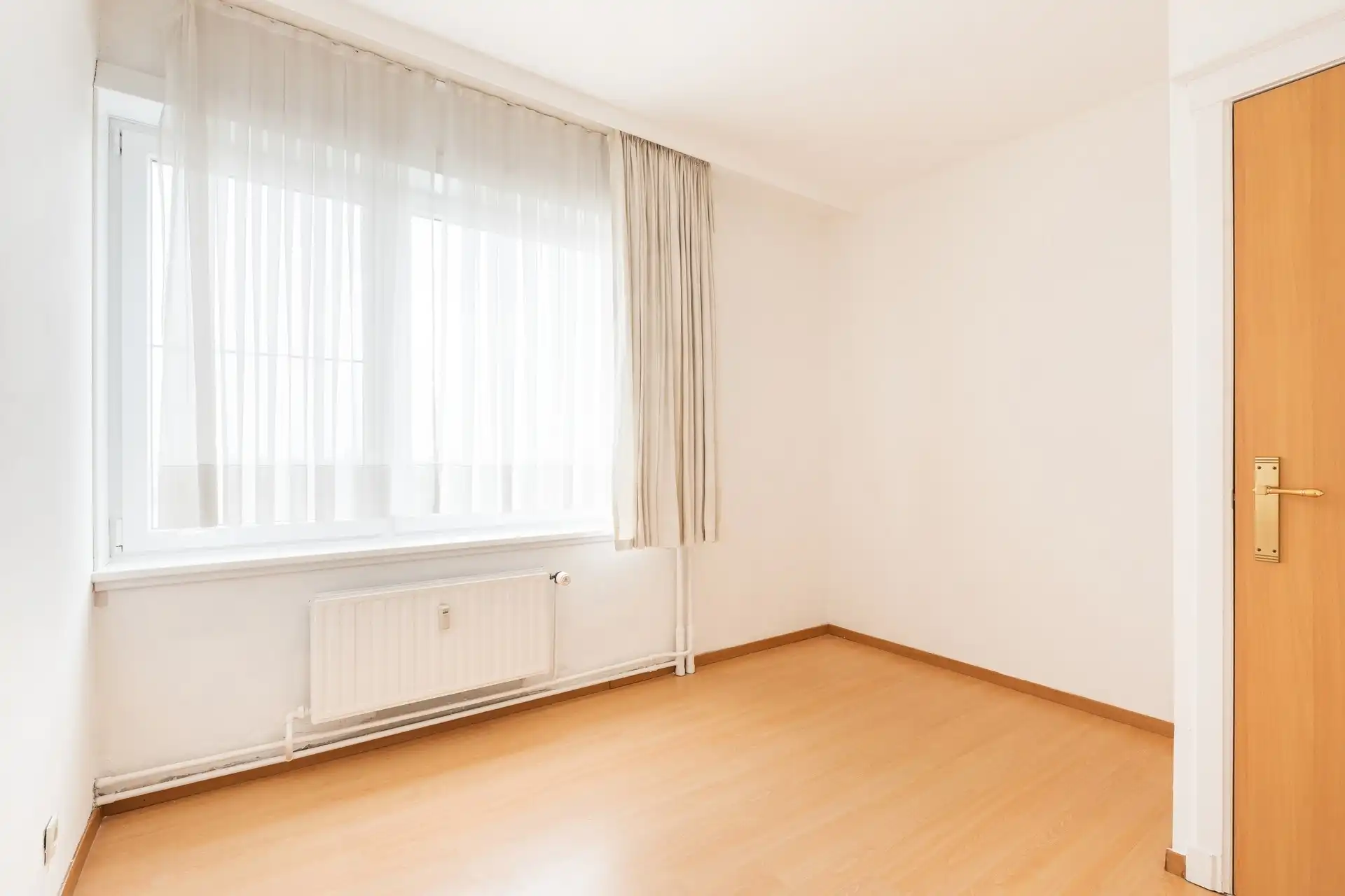 Ruim en lichtrijk 2 slaapkamer appartement met prachtig uitzicht in Wilrijk. foto 14