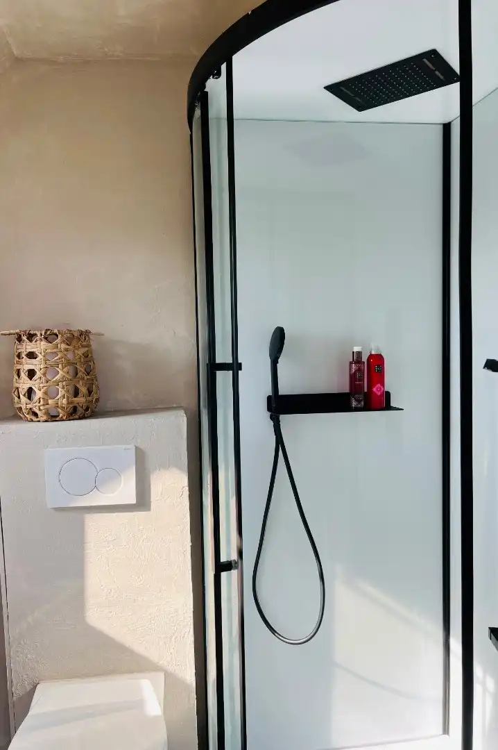Gezellige gemeubelde studio met zuidgericht terras te huur in De Haan foto 11