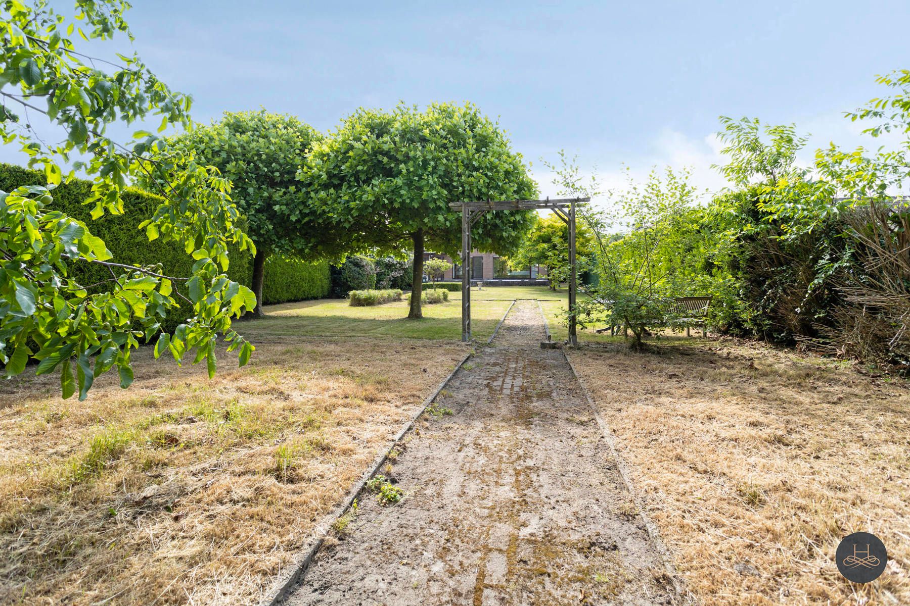 Lichtrijke woning met ruime tuin in het centrum foto 26