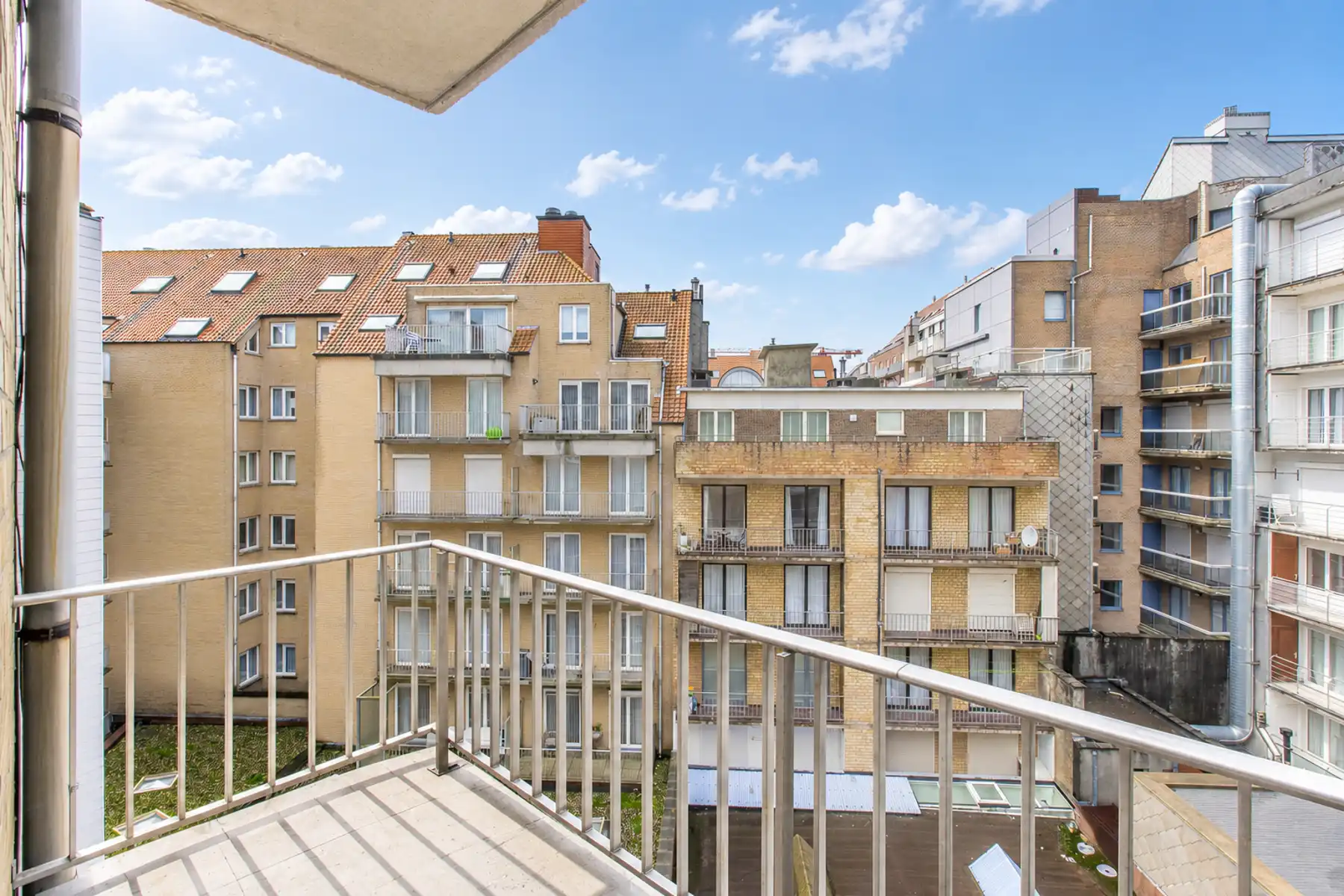 Leuk vakantieappartement nabij het strand en het bruisende centrum van 't Zoute! foto 9