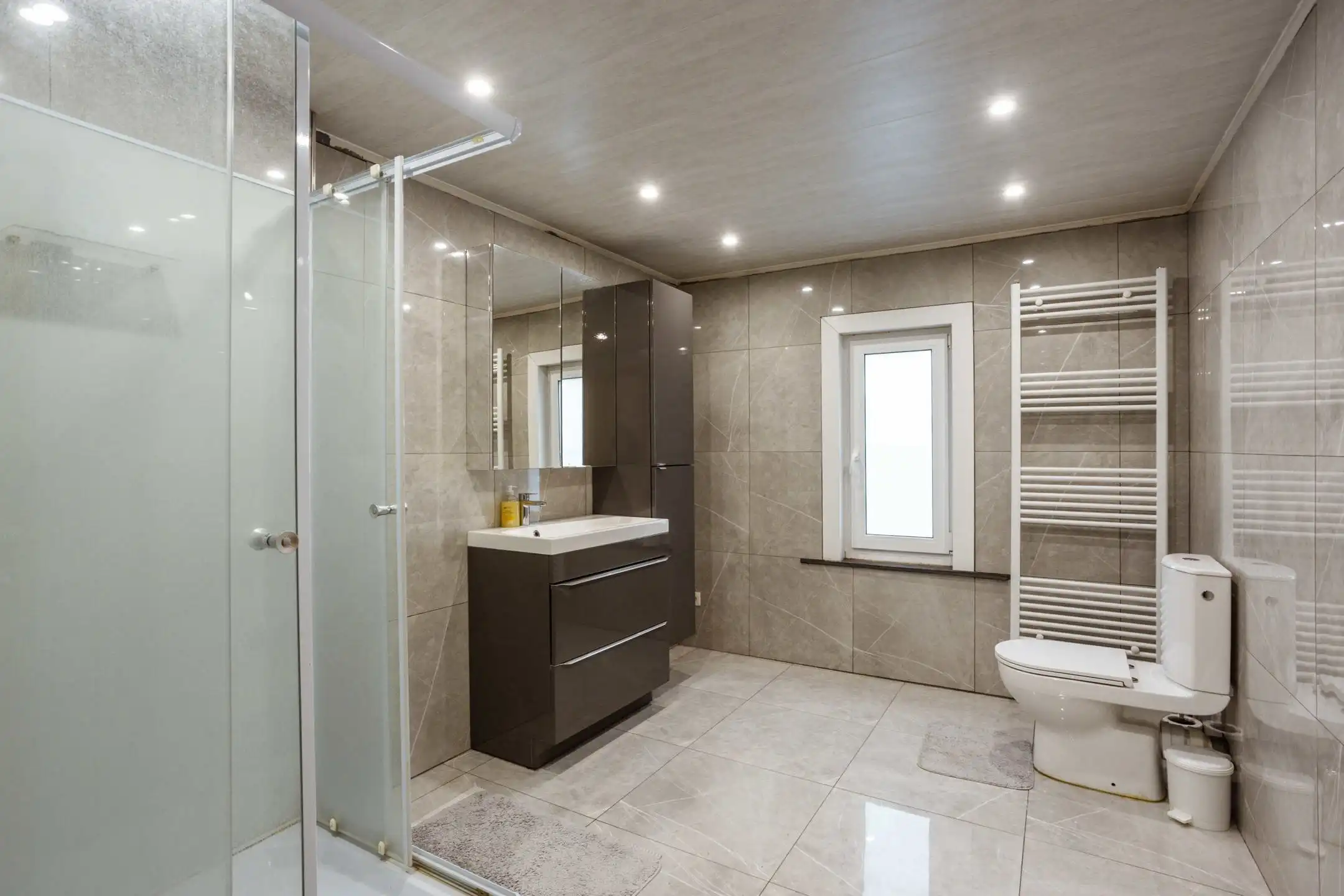 Ruime gezinswoning met aangename zuid-gerichte tuin. foto 20