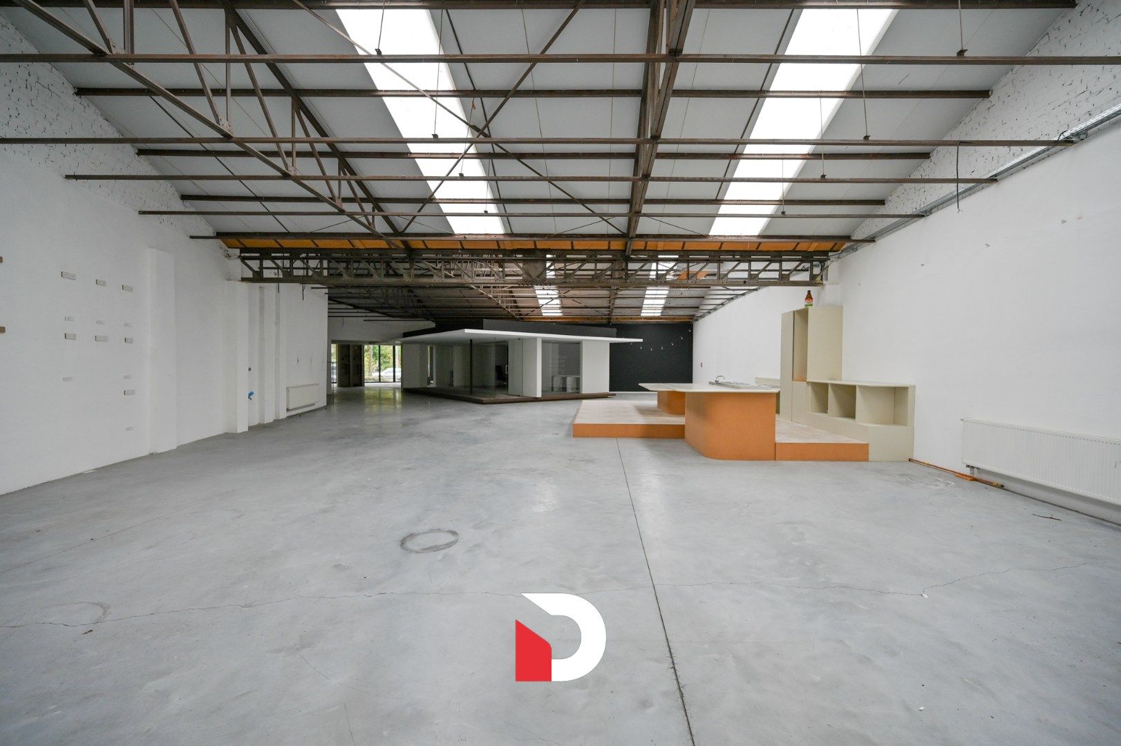 Gerenoveerd handelspand / winkelruimte op een strategische locatie te Assebroek. foto 11