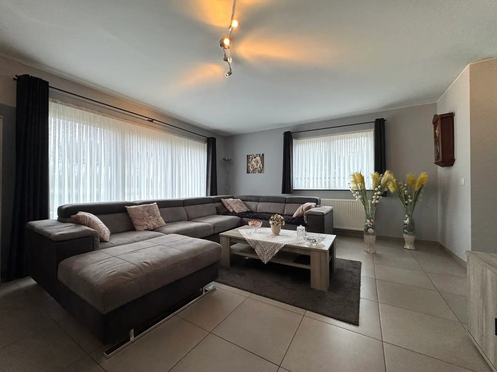 Te huur: gelijkvloers appartement met 3 slaapkamers te Erpe! foto 2