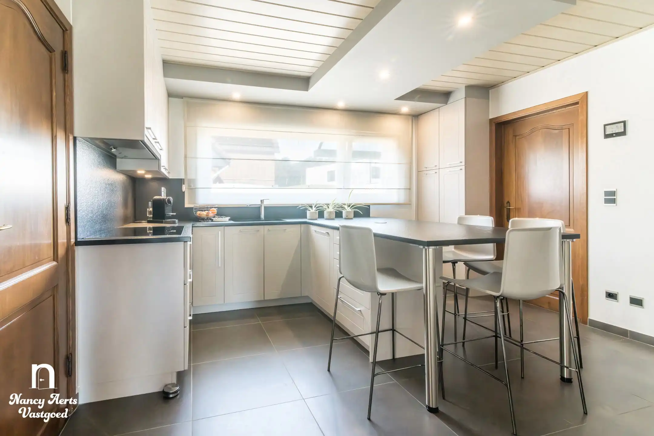 Lichtrijke woning met prachtige tuin en groeipotentieel foto 8