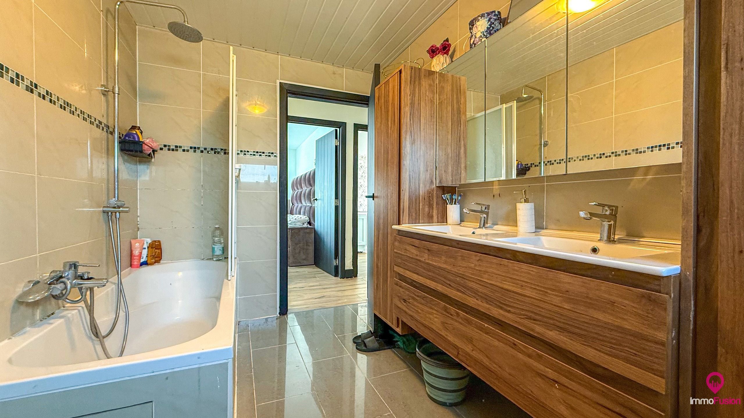 Instapklare woning met 5 slpks, rustig gelegen te Beringen! foto 30