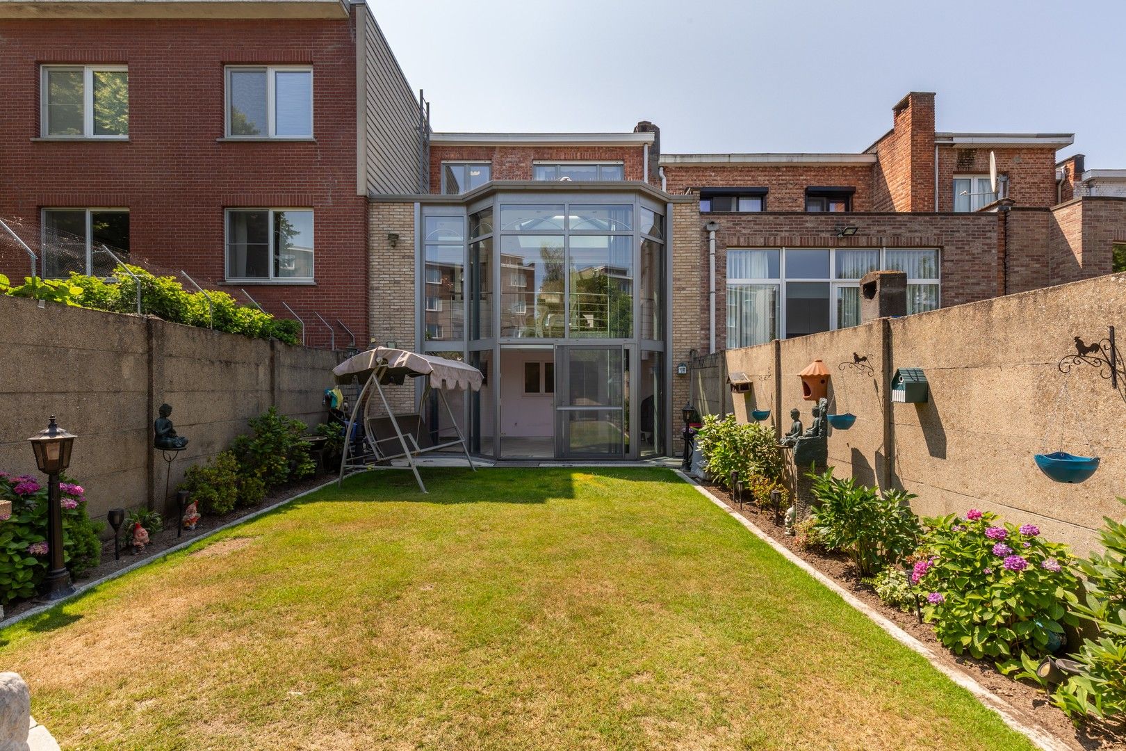 Zeer lichtrijke woning met unieke veranda foto 23