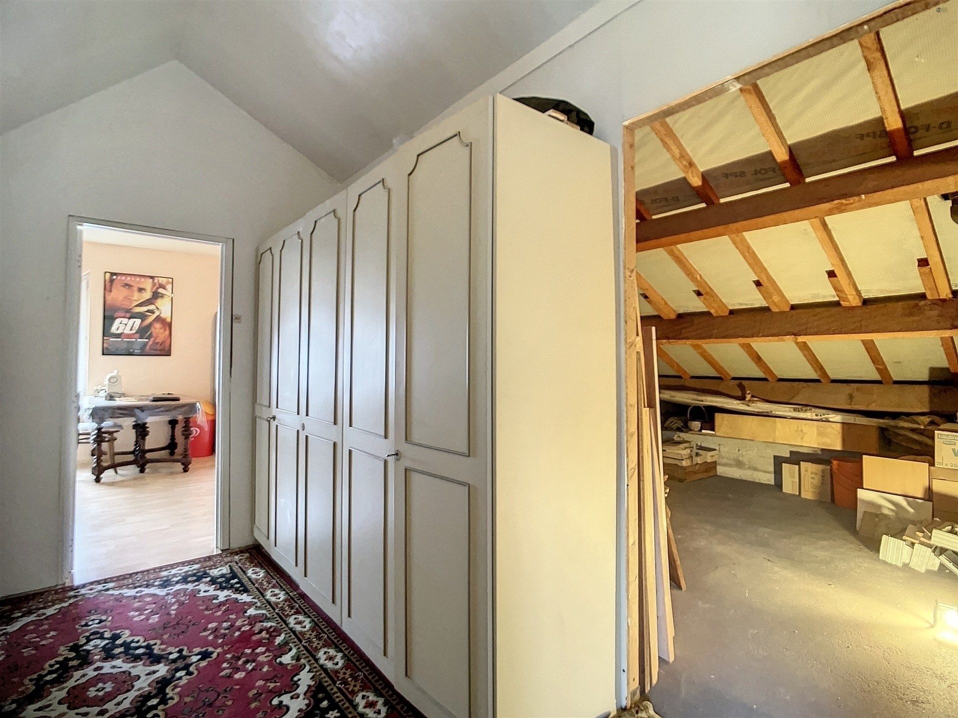 open bebouwing met 3 slaapkamers en garage op perceel van 886 m². foto 14