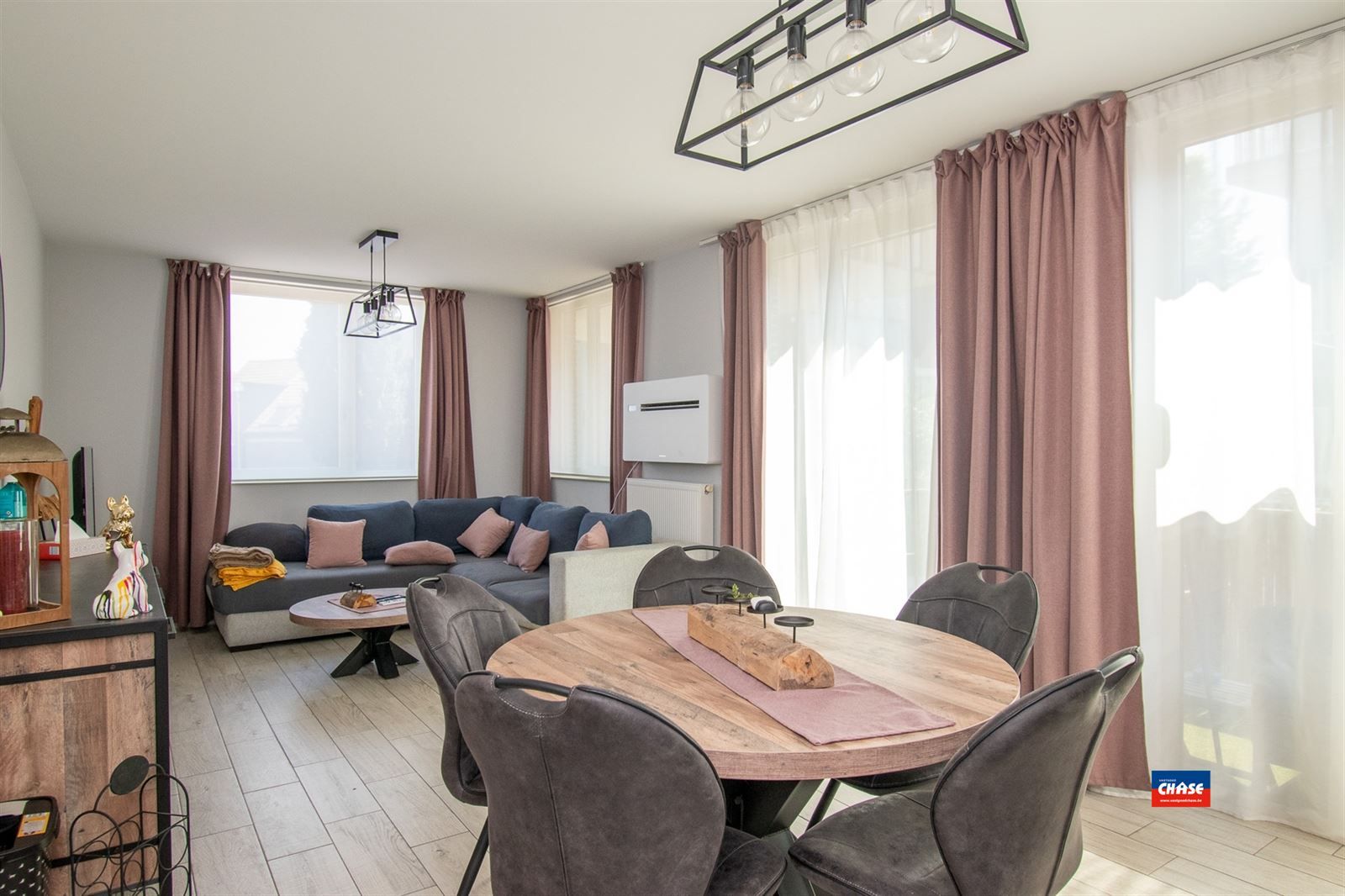 Instapklaar, recente appartement met 2 slaapkamers & terras op de eerste verdieping foto 5