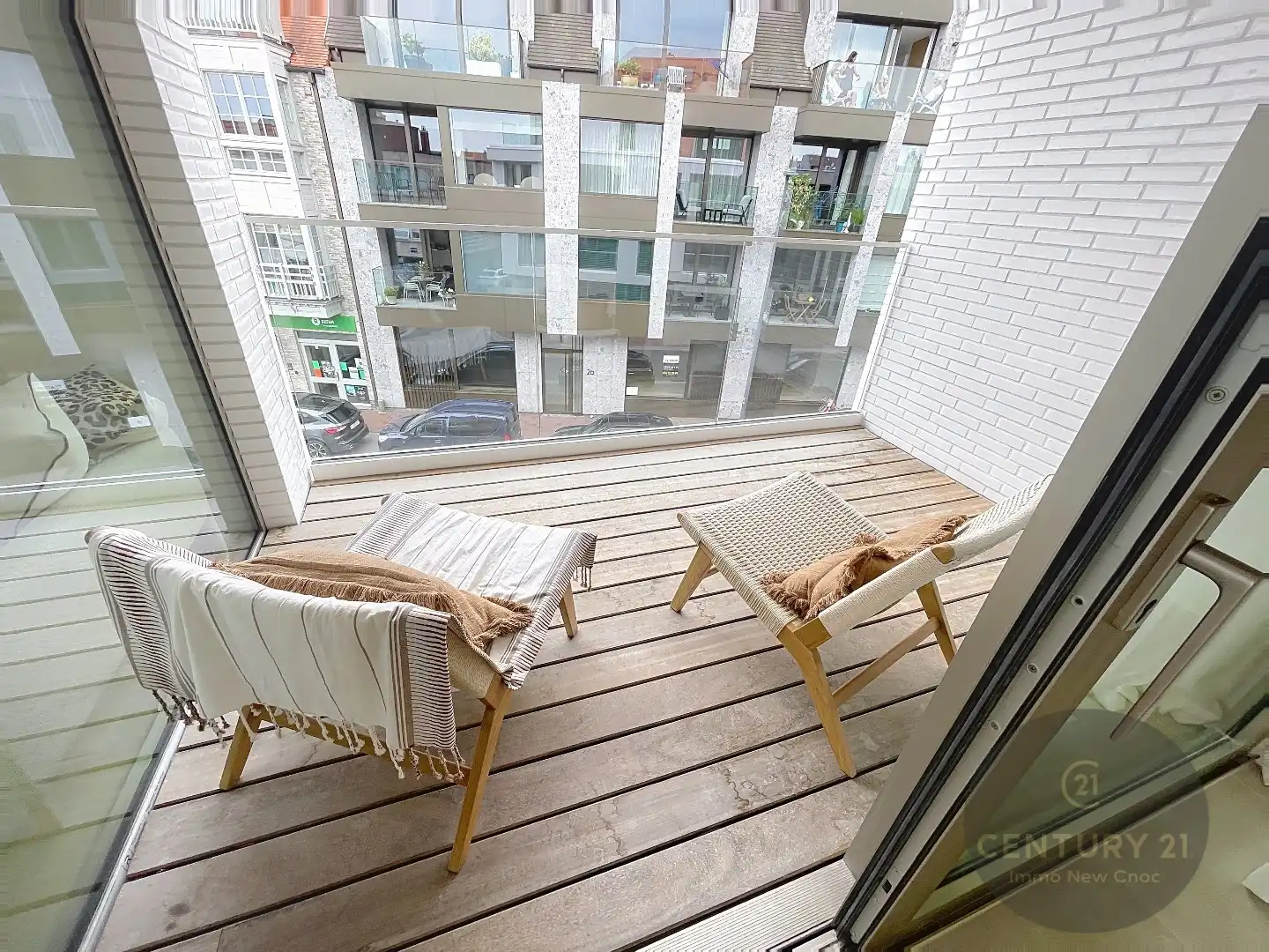 Luxe nieuwbouwproject Knokke met 10 wonongelegenheden waaronder  9 appartementen, 1 woning, 11 garageplaatsen en handelpand foto 7