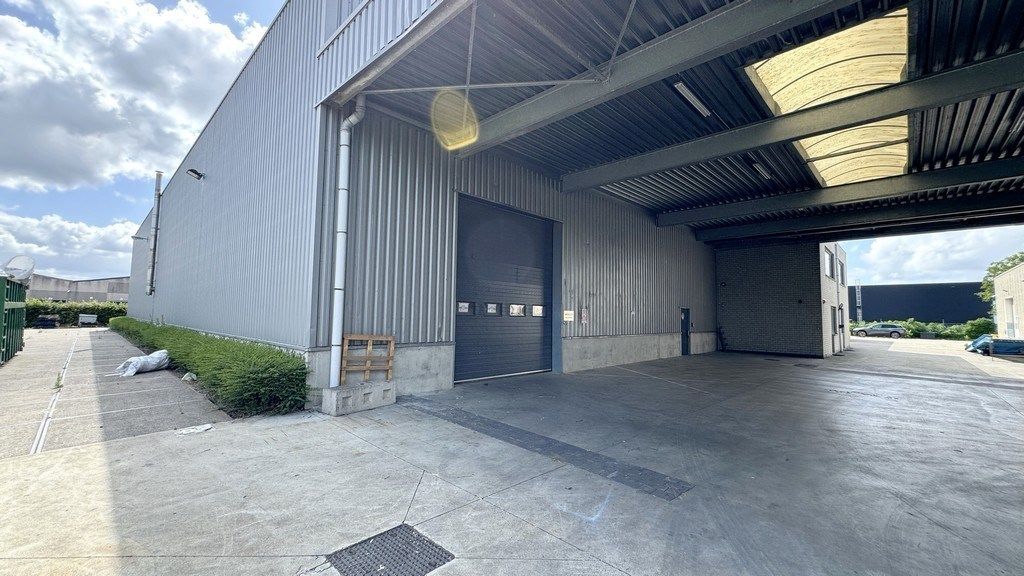 Industrieel bedrijfspand te huur aan N16 te Bornem foto 11