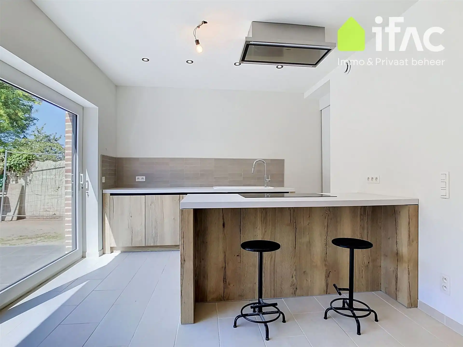 Volledig gerenoveerde (EPC A!) woning op toplocatie foto 9