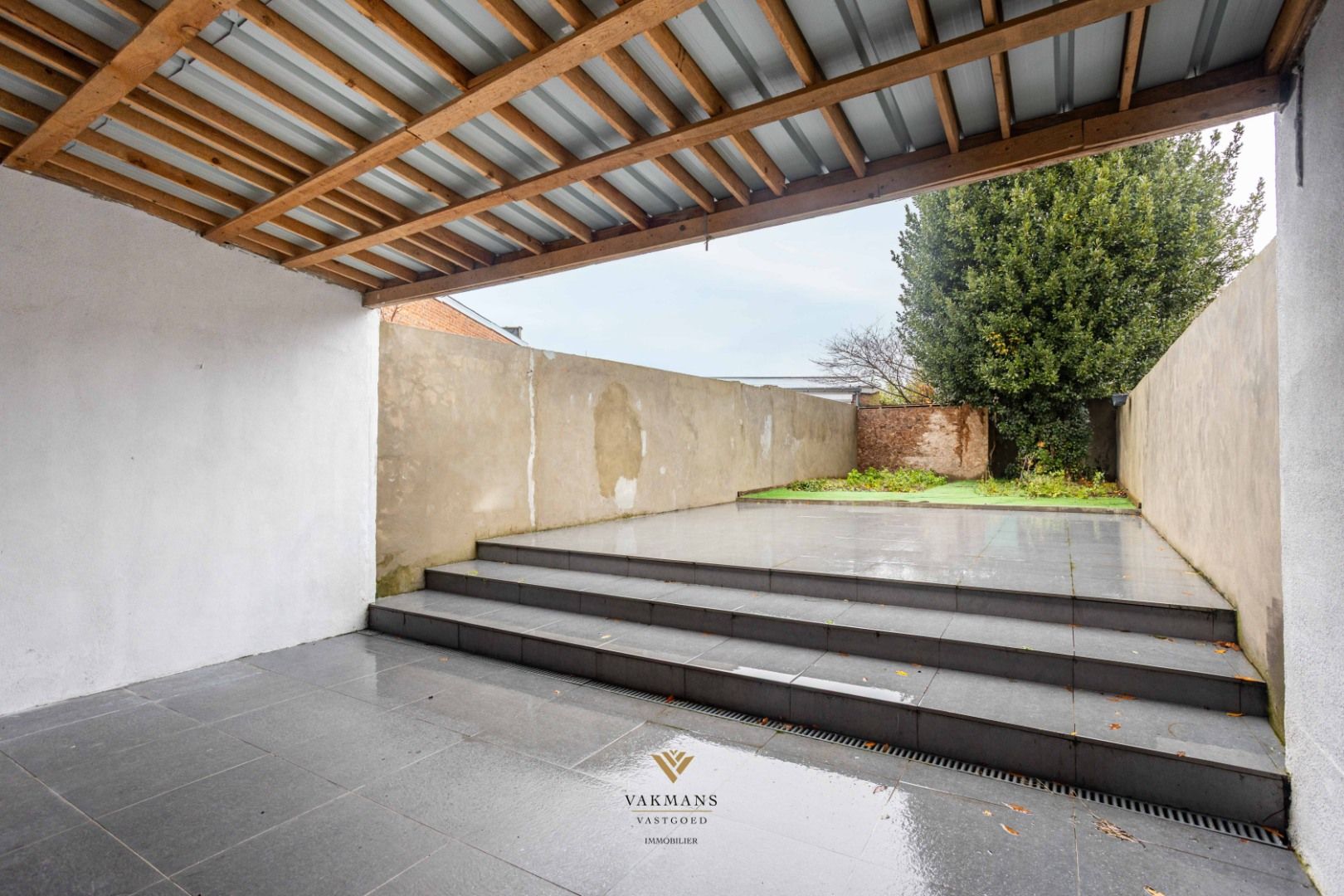 Ruime woning met 4 slaapkamers op rustige locatie foto 34