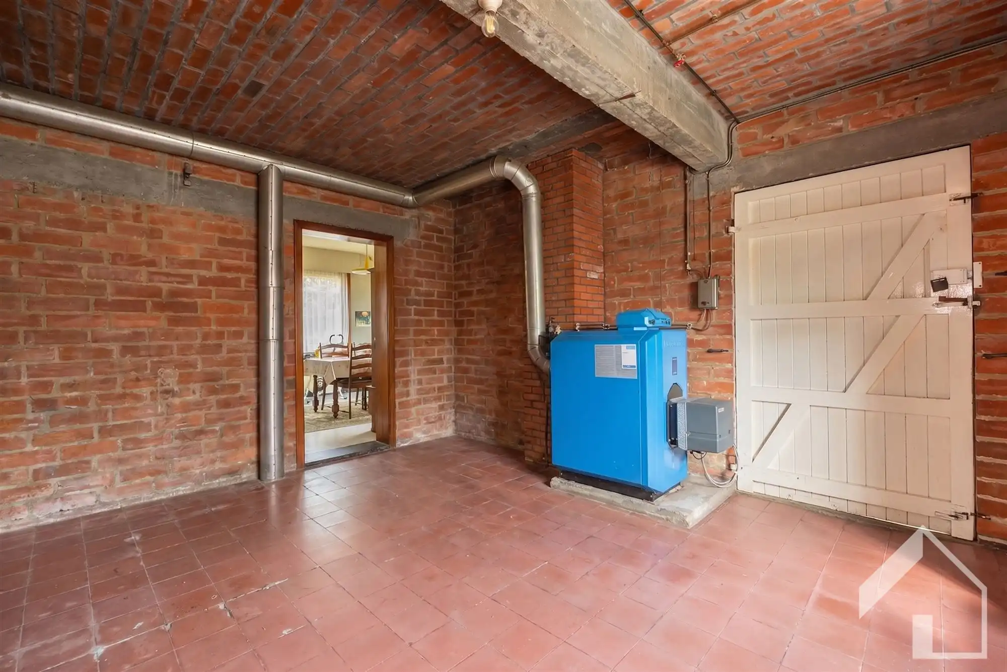Te renoveren woning op toplocatie foto 12
