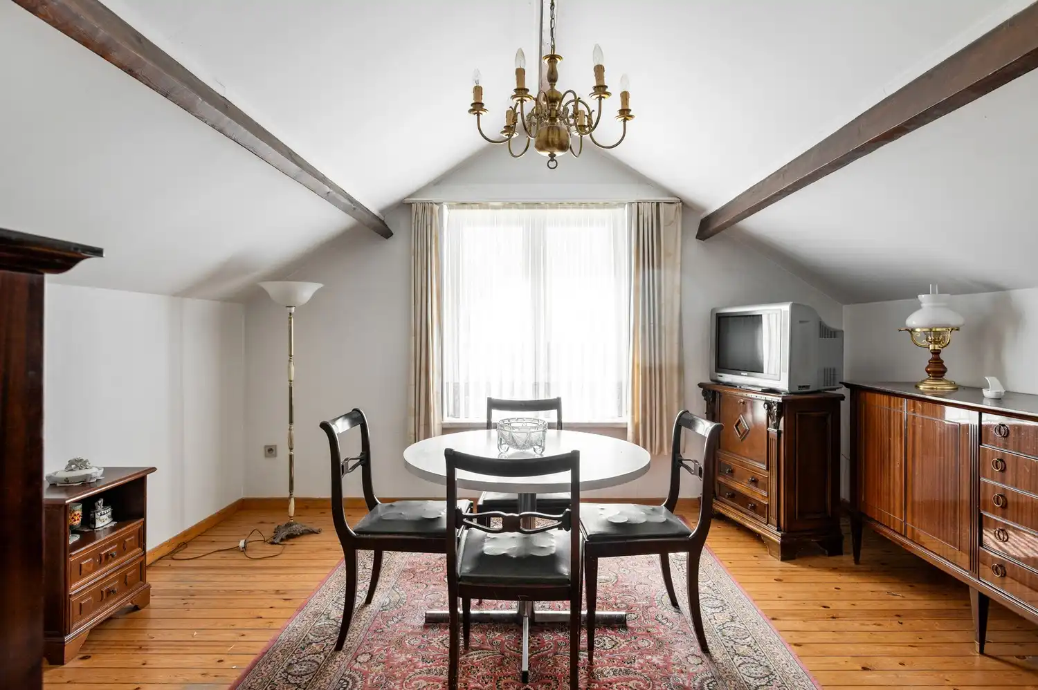 Gunstig gelegen woning met ruime tuin en bijzonder veel potentieel te Lier foto 22