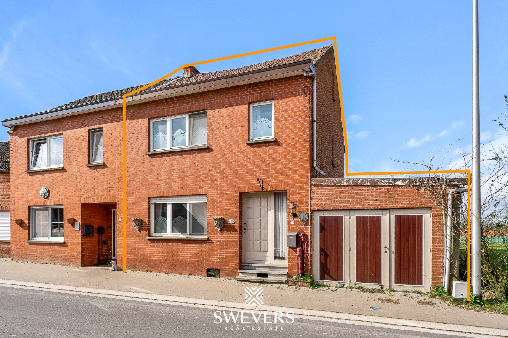 Hoofdfoto van de publicatie: Ruime halfopen woning met renovatiepotentieel in Borgloon