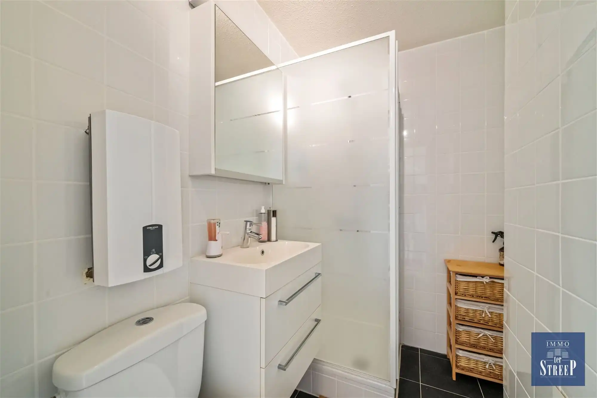 Charmante studio in zijstraat van de zeedijk foto 10
