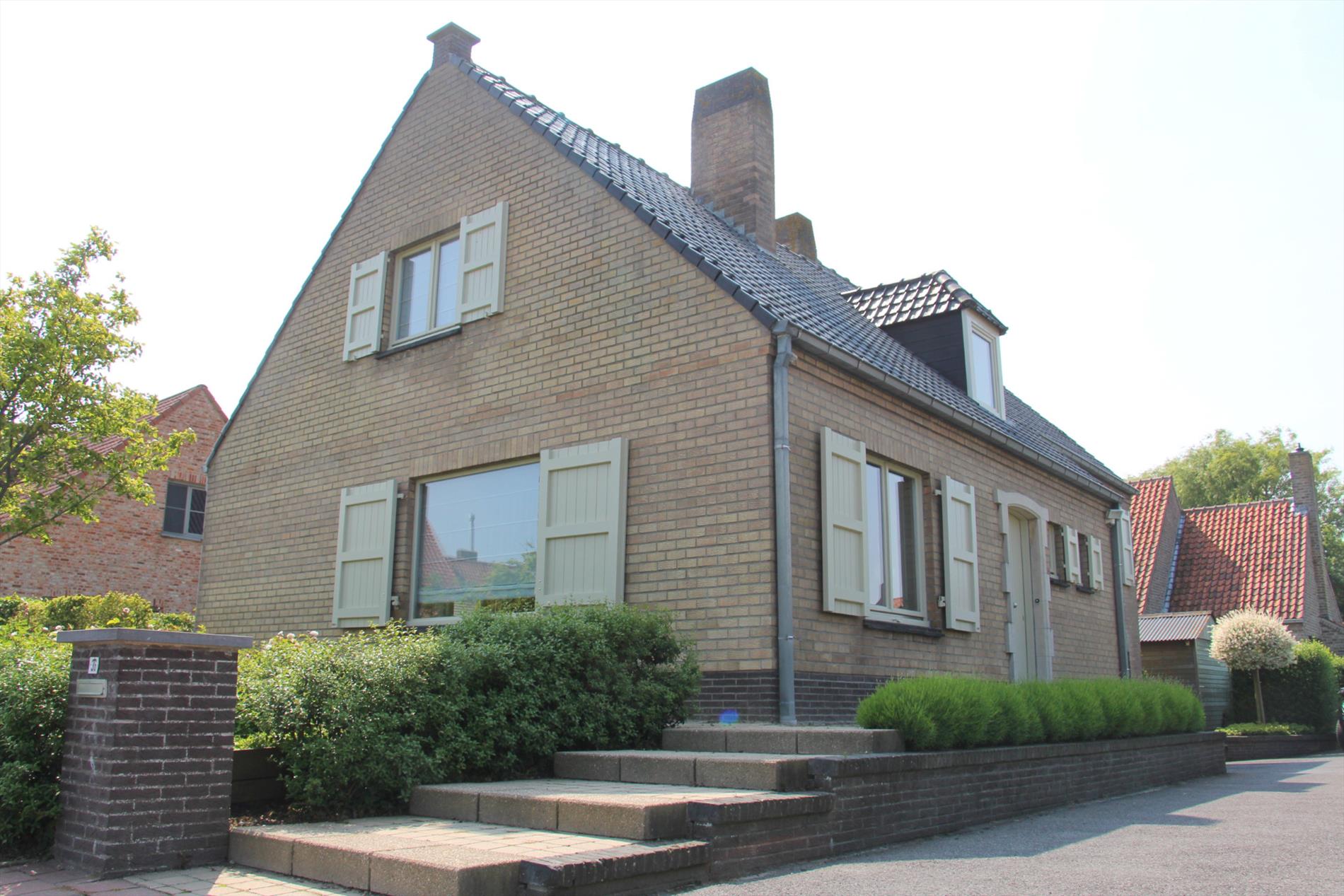 Zeer kwalitatieve villa met zongerichte tuin en grote garage foto 24