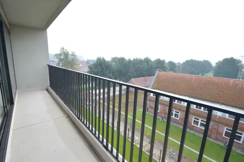 Modern 2-slaapkamerappartement met garage op rustige, groene ligging foto 13