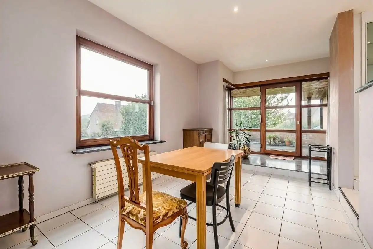 RUIME VILLA MET 340 M² BEW. OPP. AAN WOONPLEZIER, 3 ZONNETERRASSEN EN VOLLEDIG PRIVATE TUIN te Oostende ! foto 22