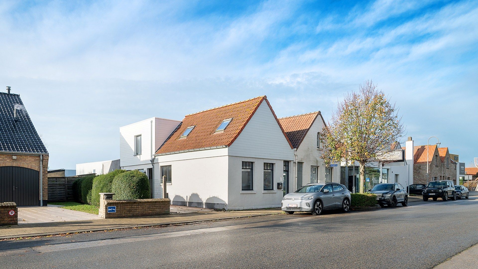Leuke halfopen woning met parkeerplaats te Knokke-Westkapelle foto {{pictureIndex}}