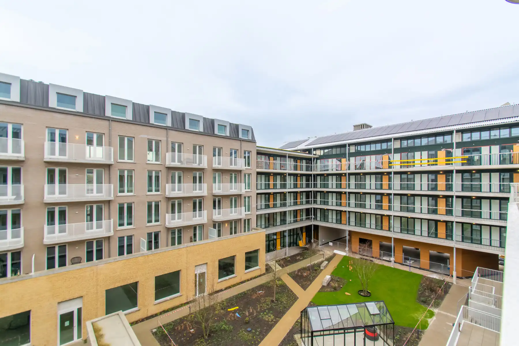 Lichtrijk nieuwbouwappartement met 2 slaapkamers en terras foto 7