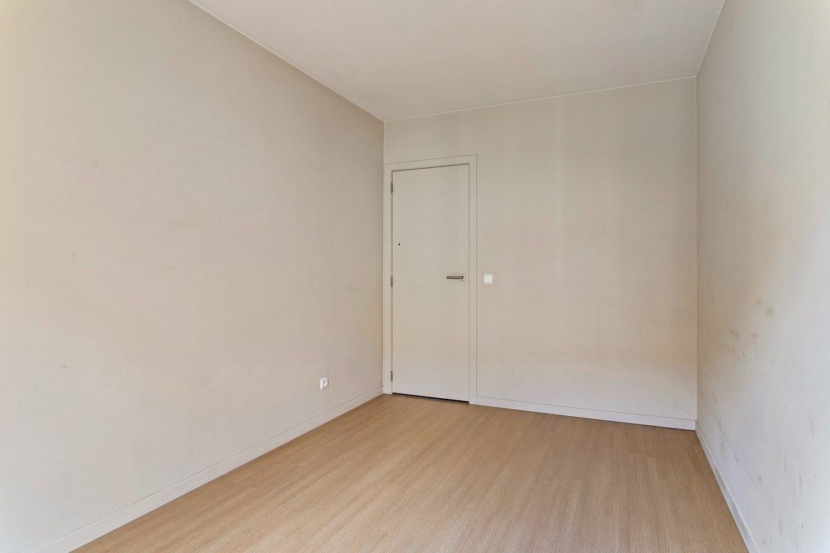 Modern en instapklaar appartement met 2 slaapkamers in hartje Kortrijk foto 12