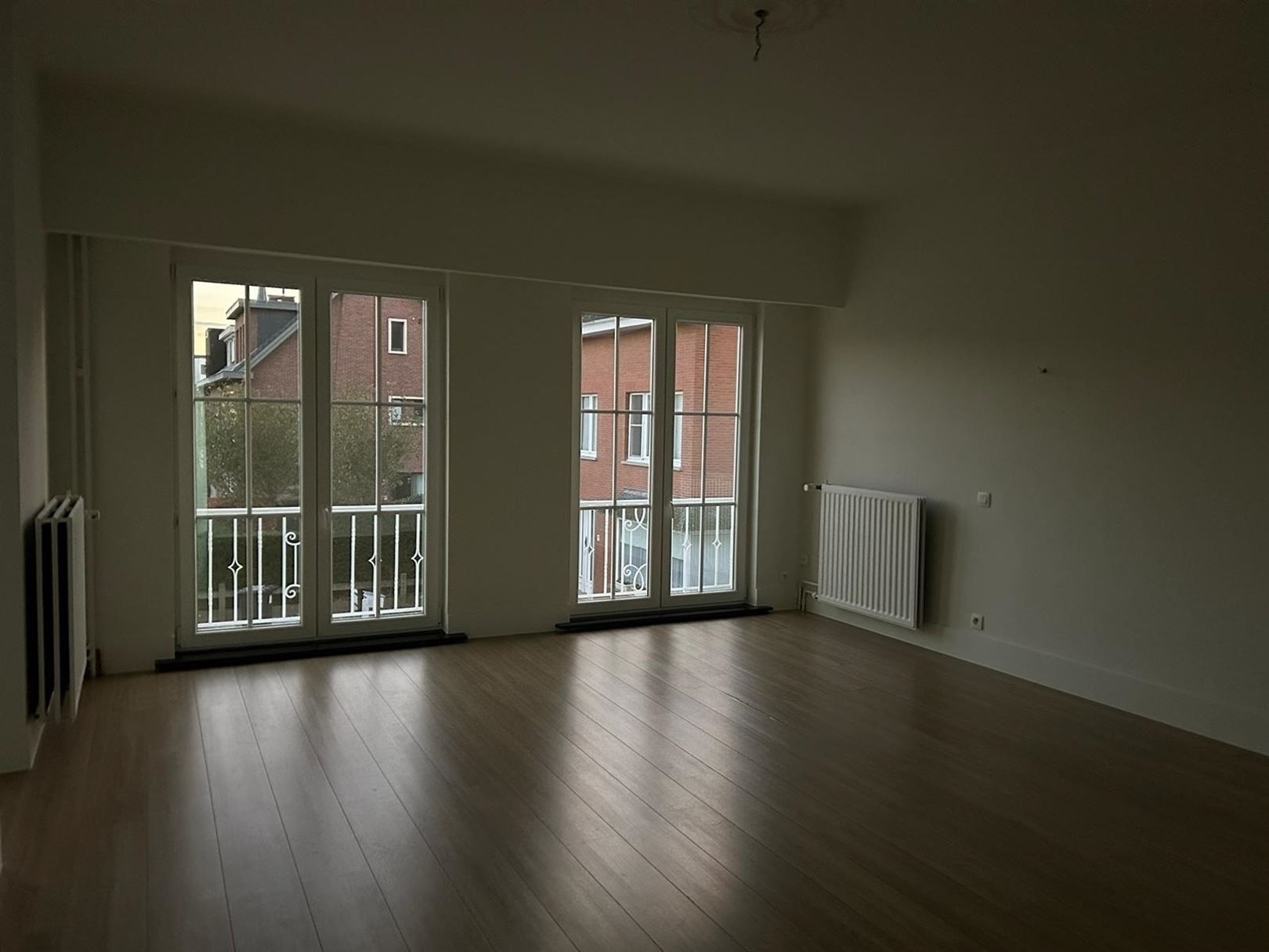 Gerenoveerde woning met vier slaapkamers en garage op rustige locatie foto 16