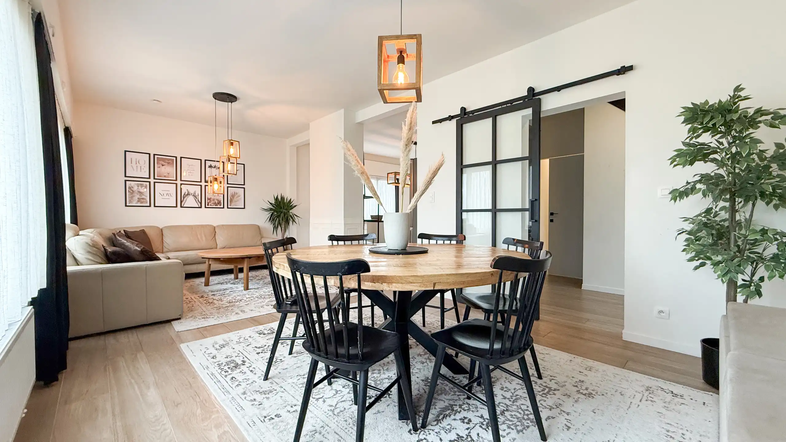 Instapklare open bebouwing met 4 slpk en 2 leefruimtes! foto 5