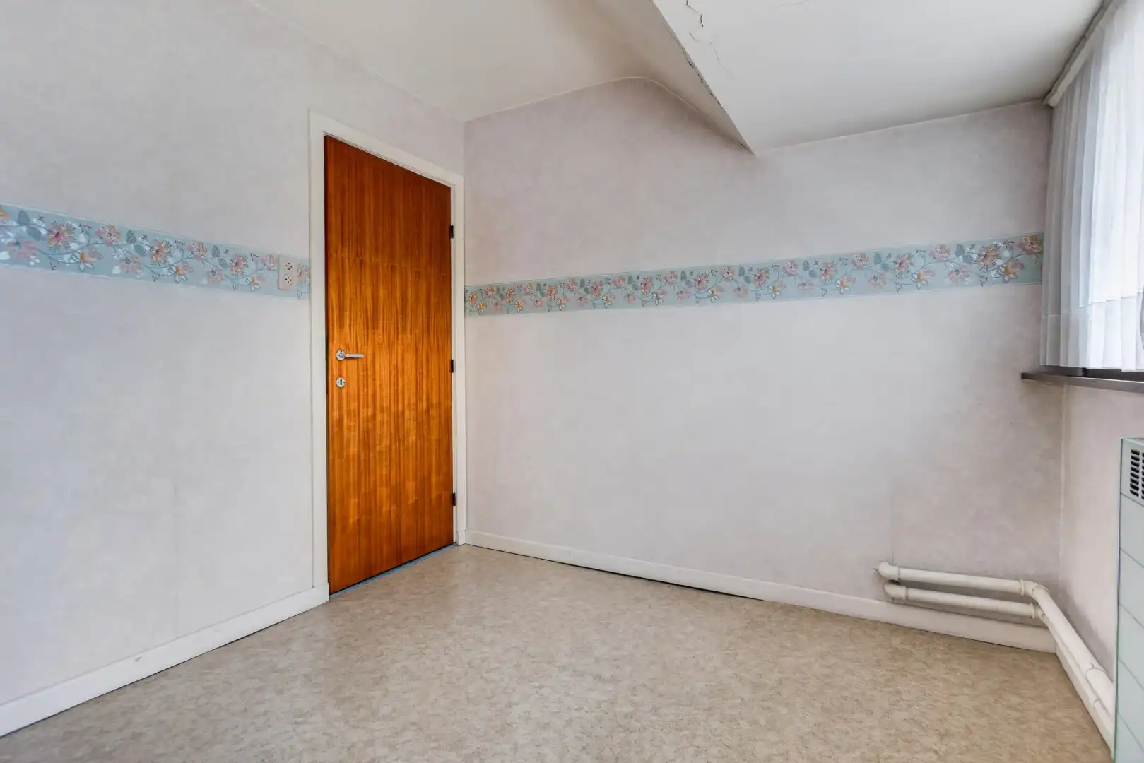 Ruime gezinswoning met 5 slaapkamers op een perceel van 23a 36ca foto 25