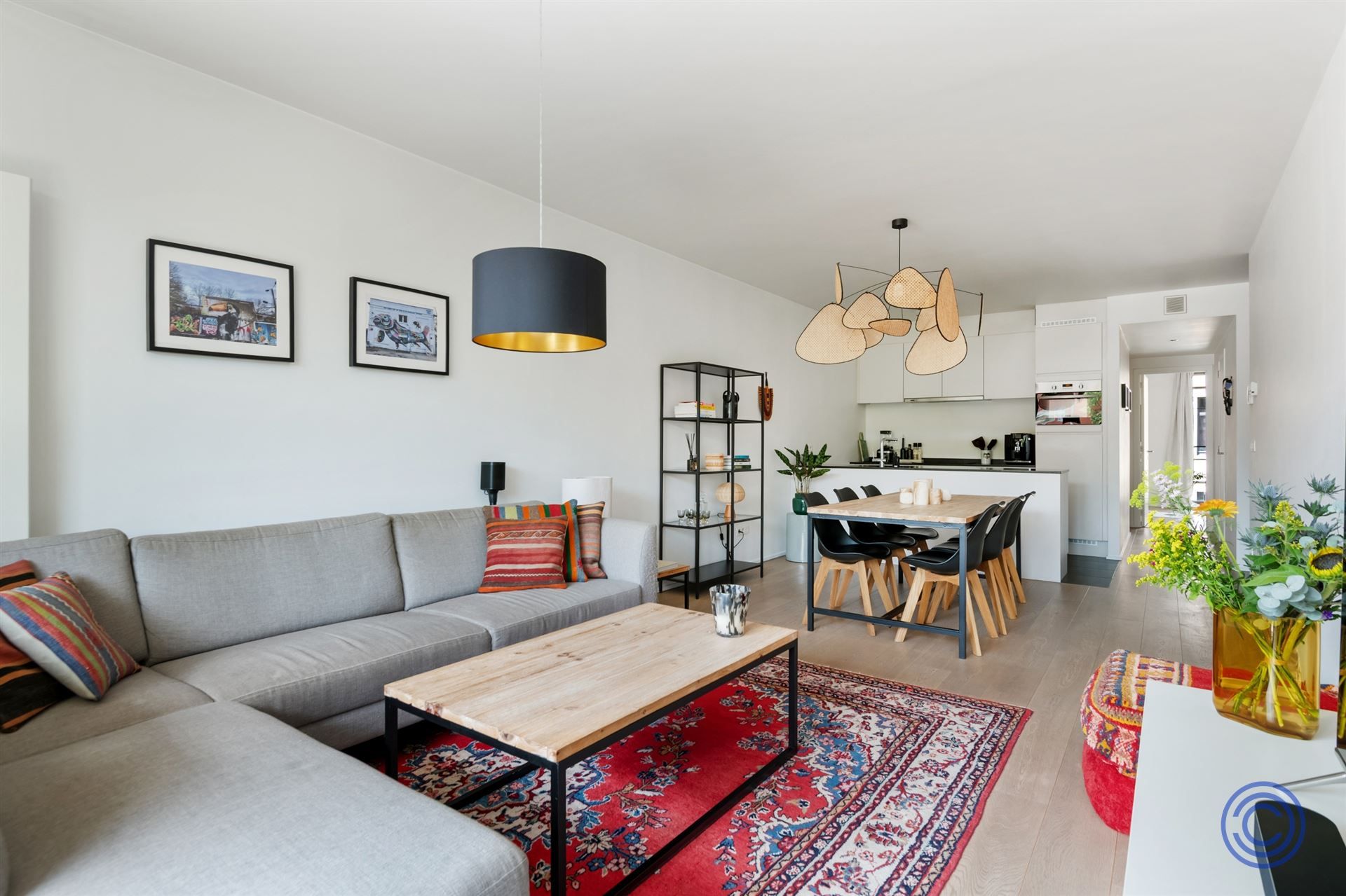 Energiezuinig 2-slpk appartement met terras en gemeenschappelijke tuin! foto {{pictureIndex}}