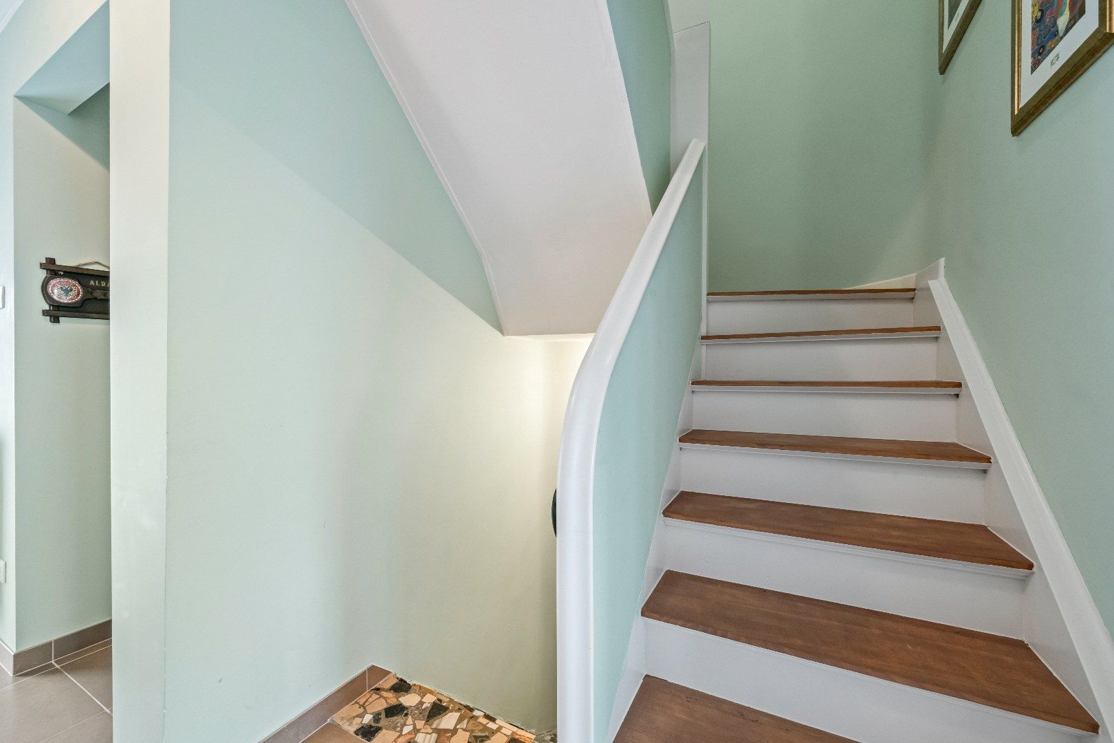 Goed gelegen gerenoveerd woonhuis foto 13