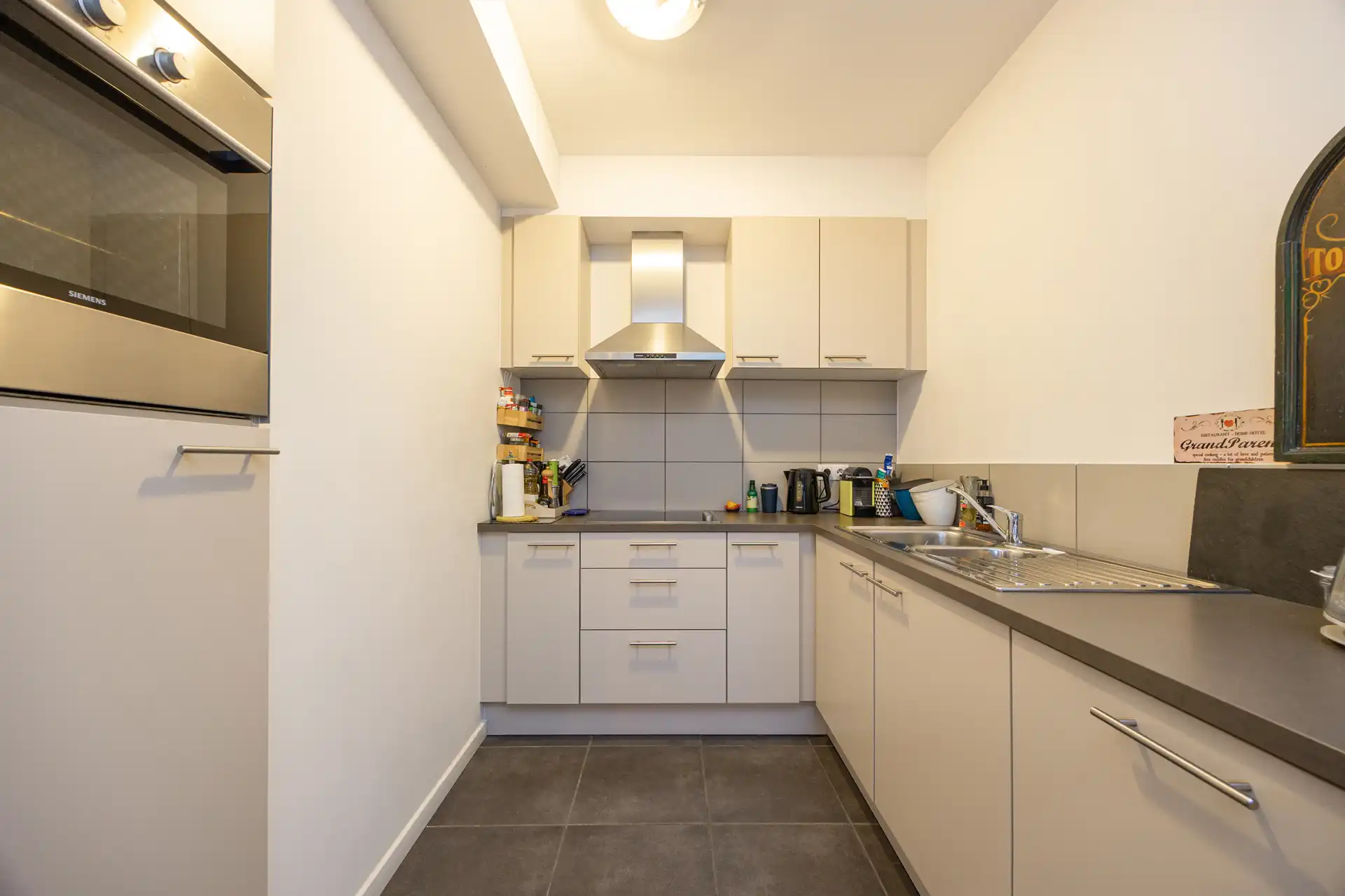 gelijkvloers appartement met gezellig terras en tuin foto 7