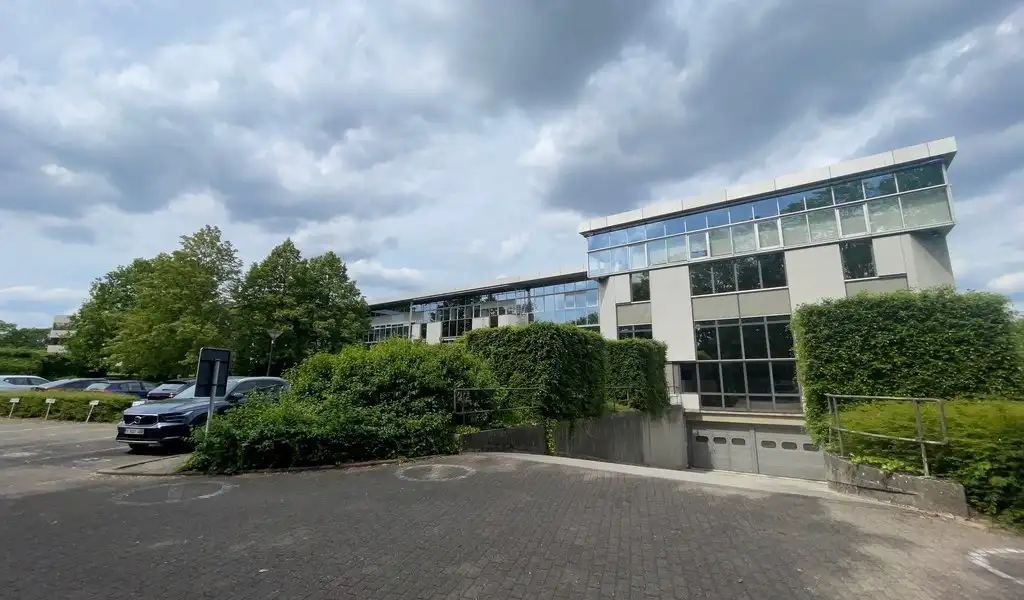 Instapklaar kantoor te huur in Wilrijk foto 13