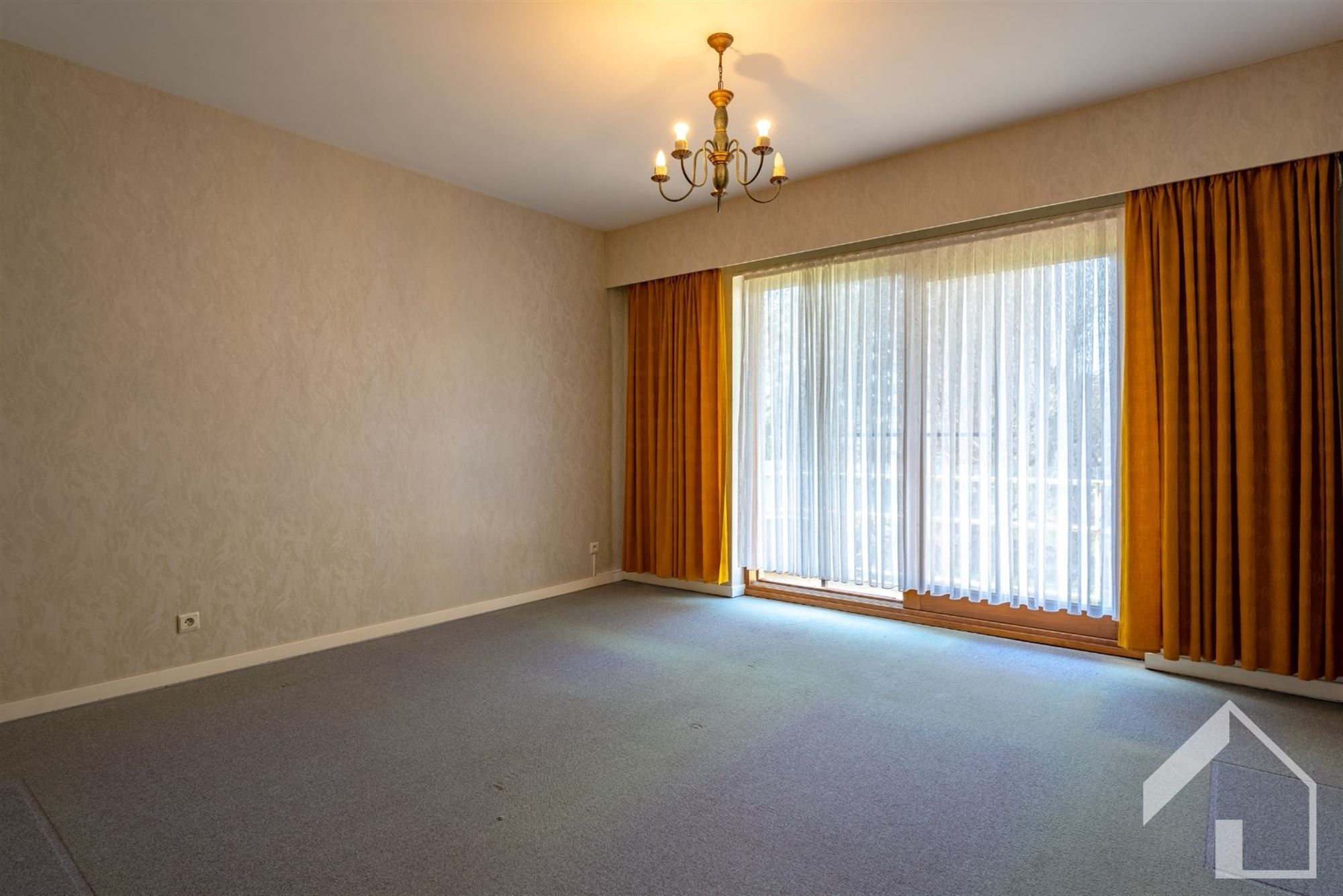 Rustig en ruim 2 slaapkamer appartement , lift en terras foto 9