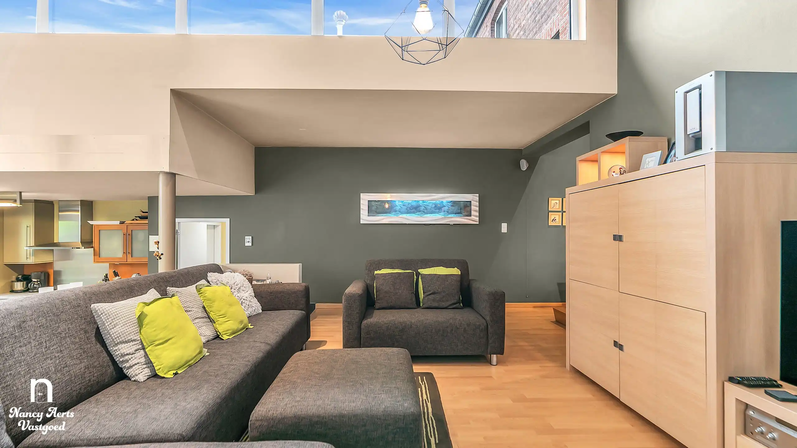 Verrassend ruime woning met praktijkruimte en gezellige tuin foto 5